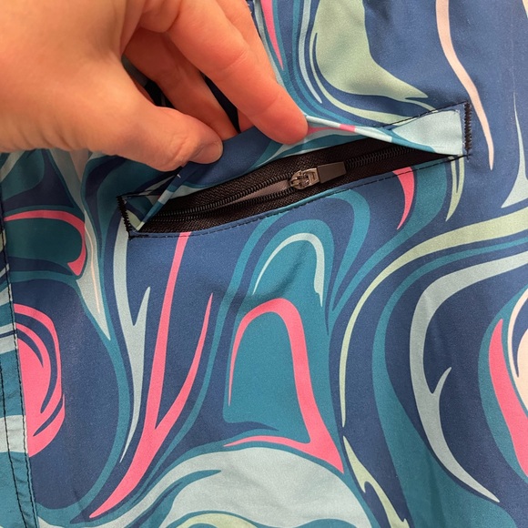 Bucee's Pattern Swim Trunks - Picture 9 of 12